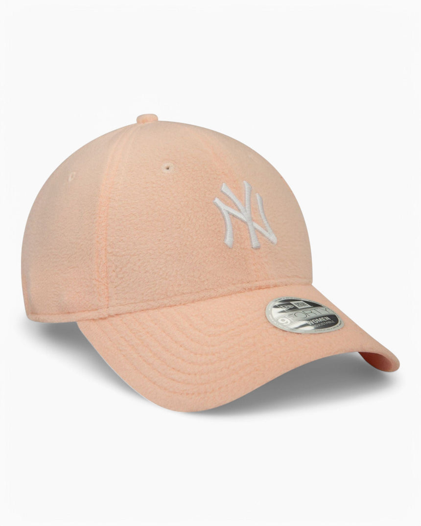 New Era NY Yankees Cosy 9FORTY Kadın Şapka