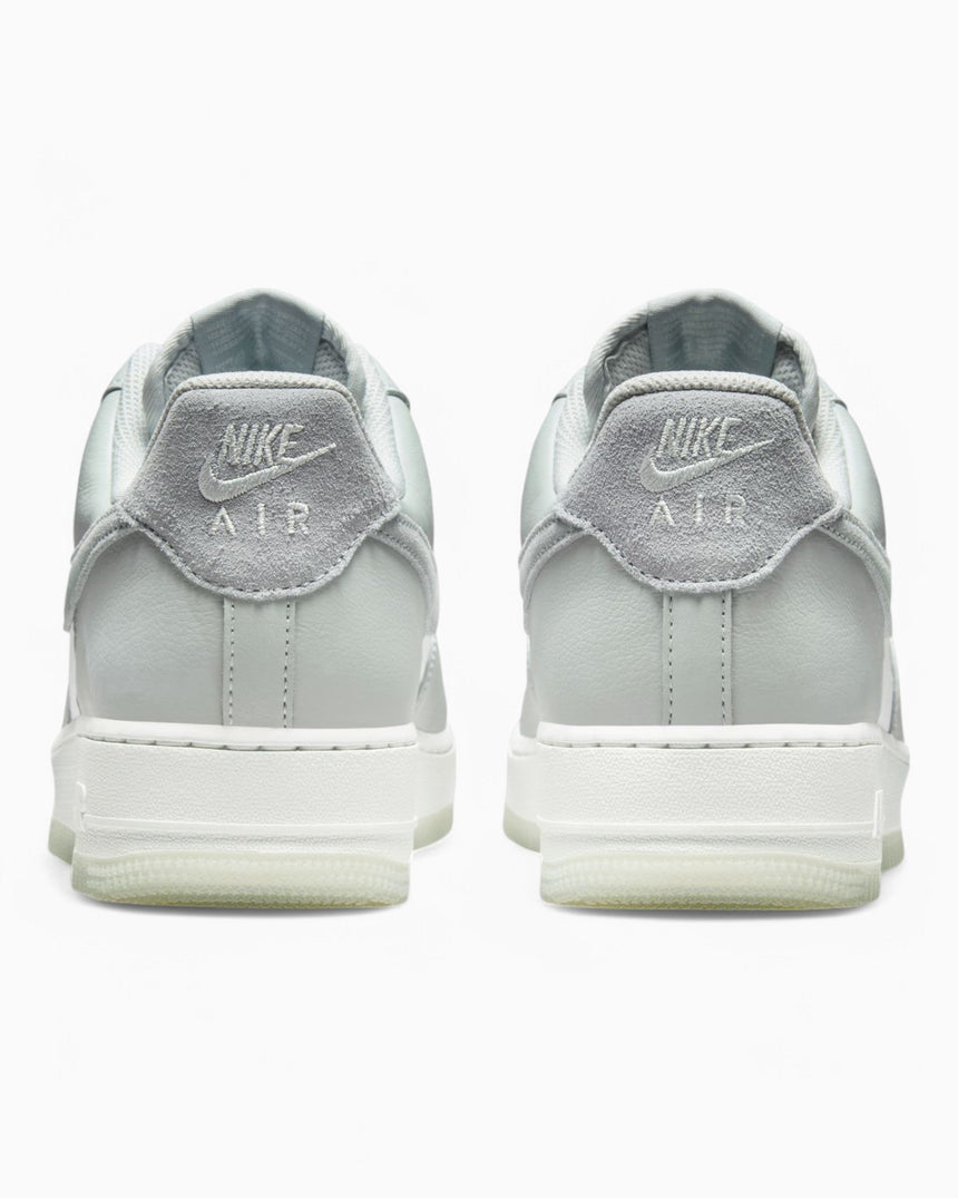 Nike Air Force 1 '07 LV8 Erkek Sneaker