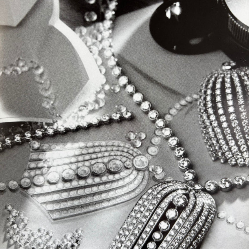 Pestil Books for vitruta Chanel Fine Jewelry