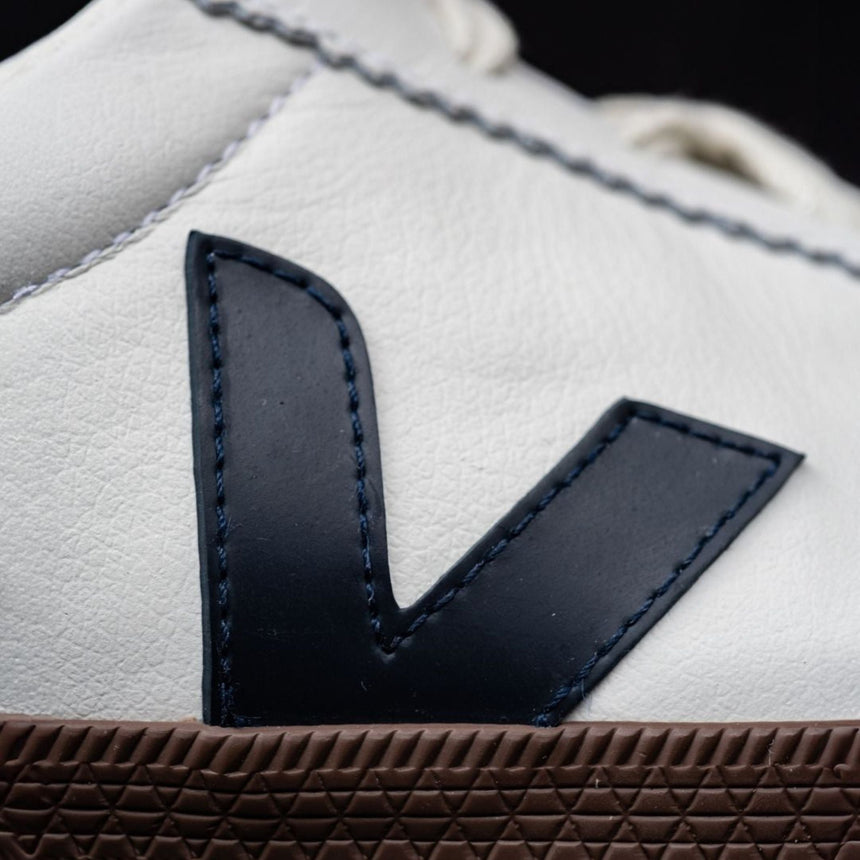 VEJA Volley Organic Traced Leather Kadın Sneaker