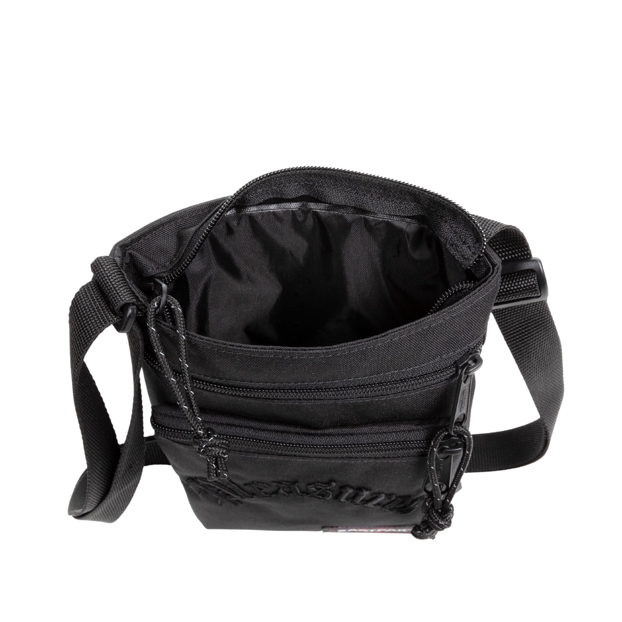 Eastpak rusher 2024 shoulder bag